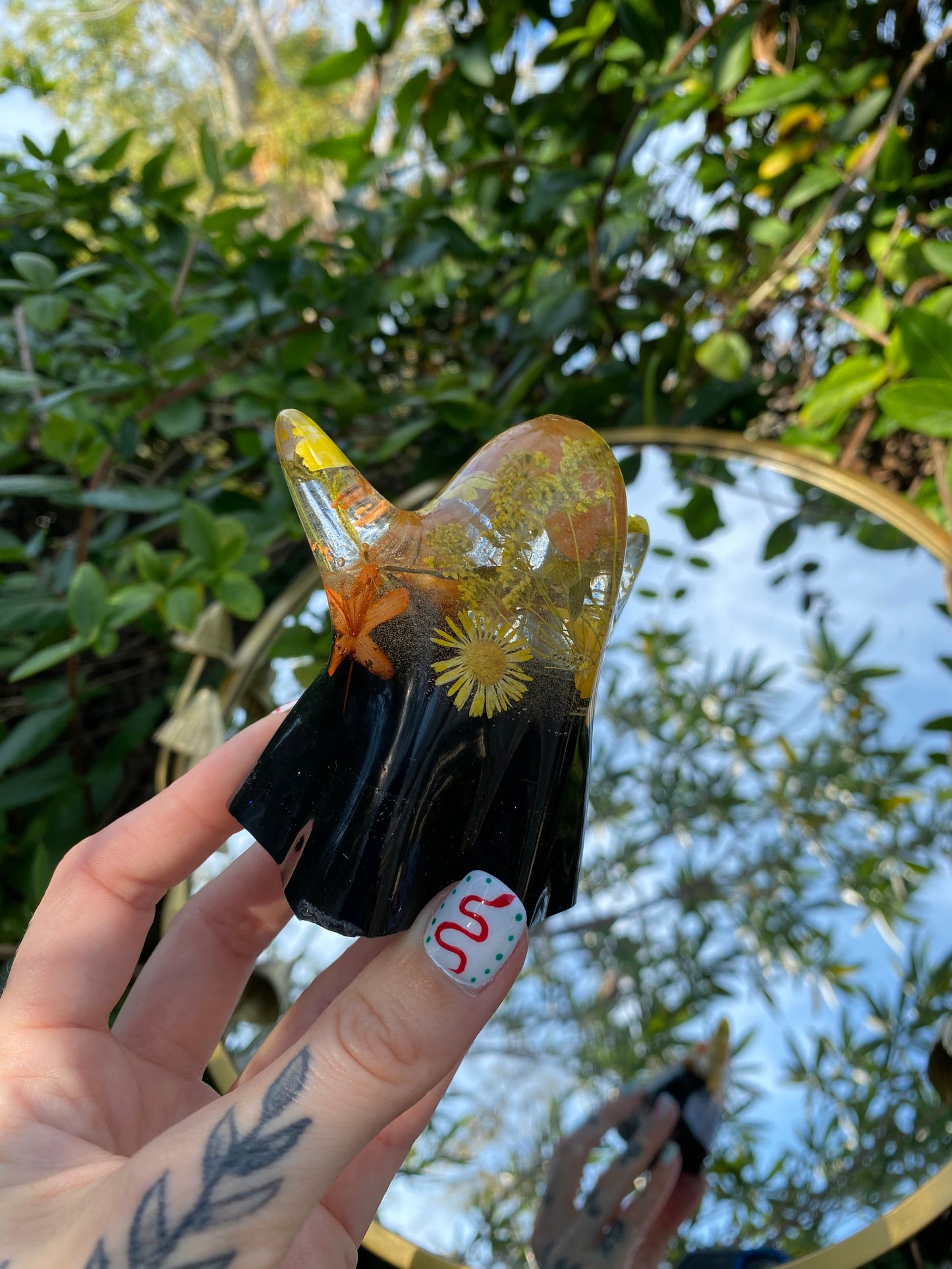 Floral ghost