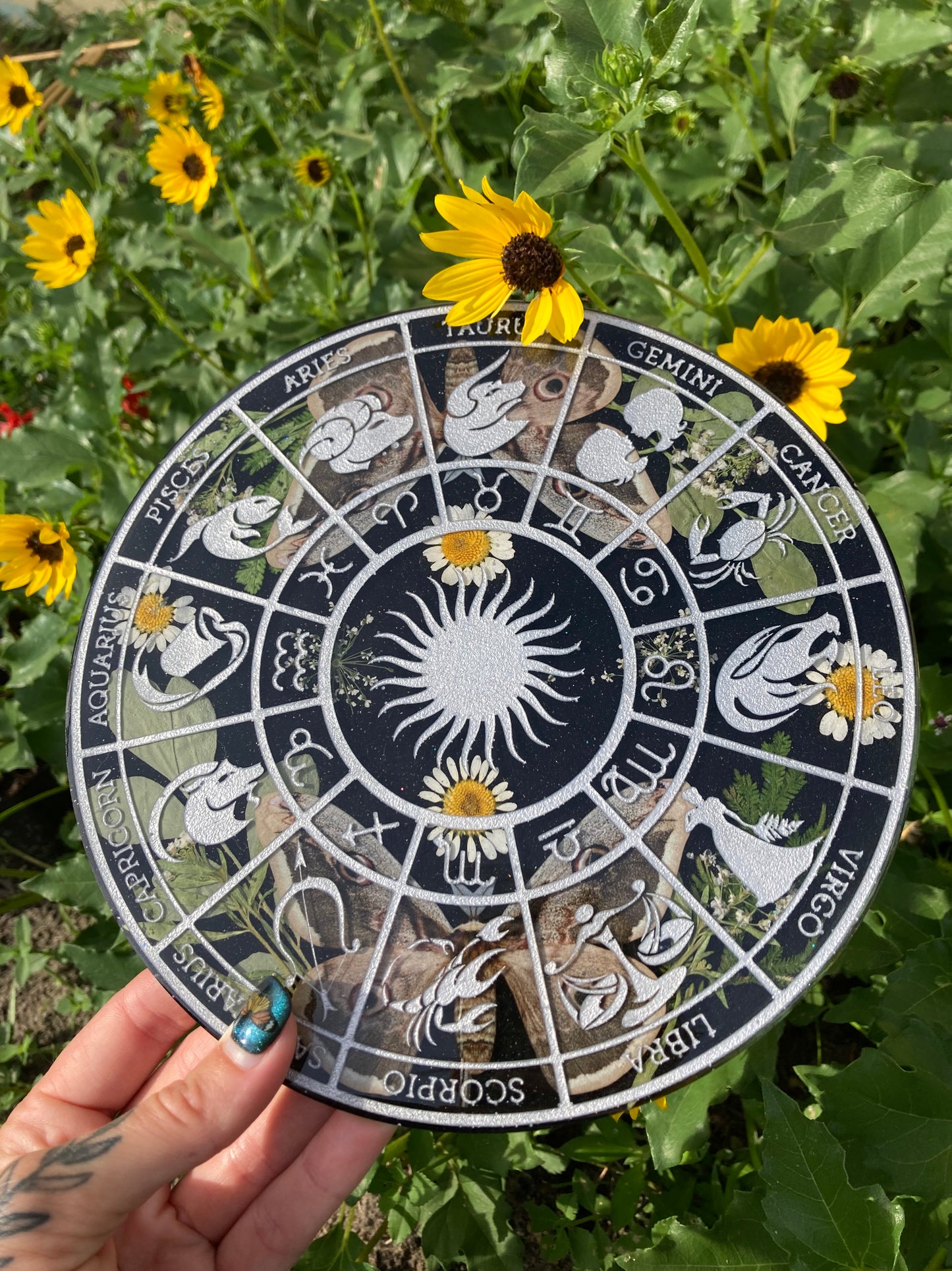 8x8 inch Floral zodiac wheel