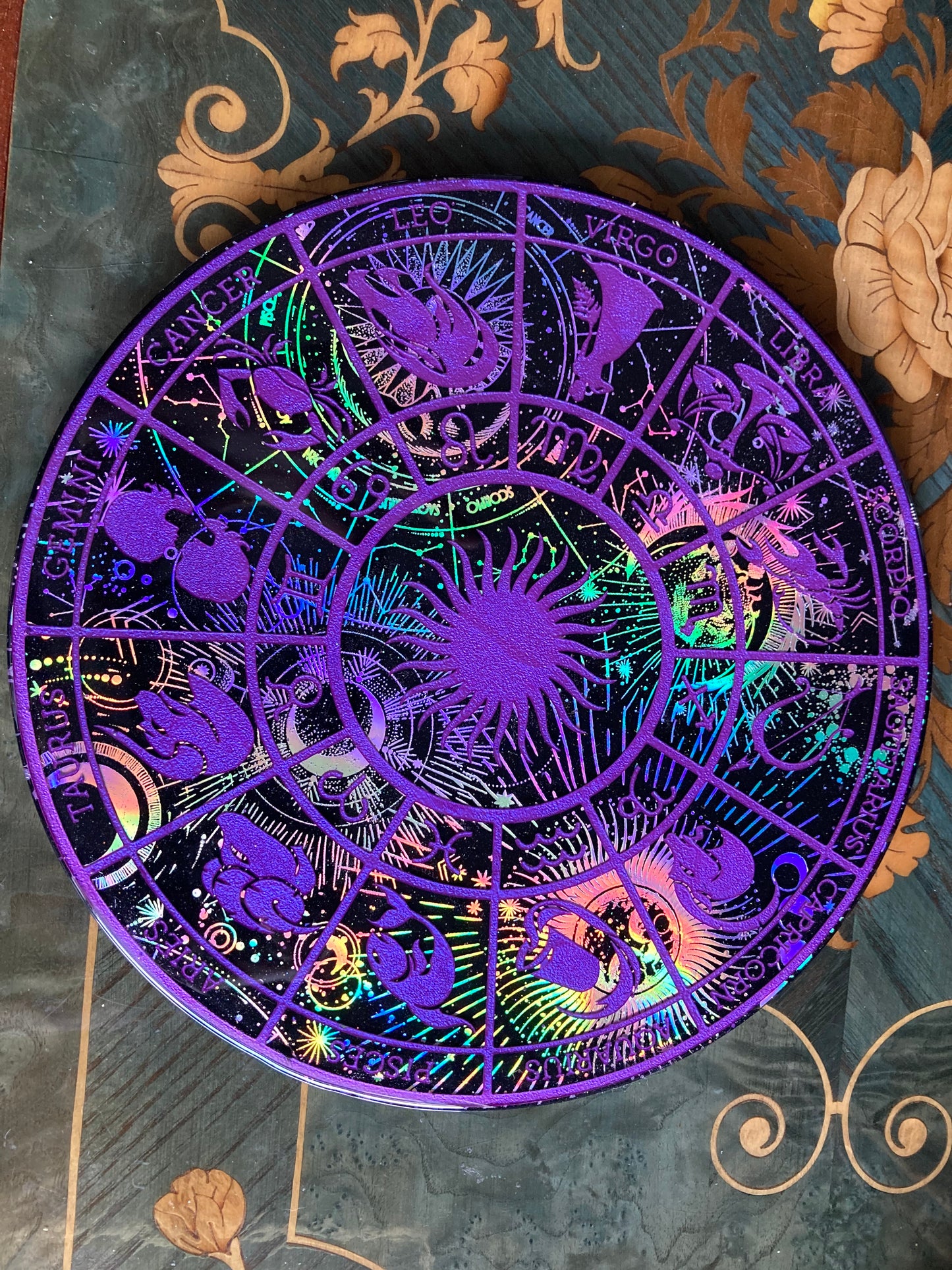 Ready to ship: Holographic zodiac wheel with colorshifting paint