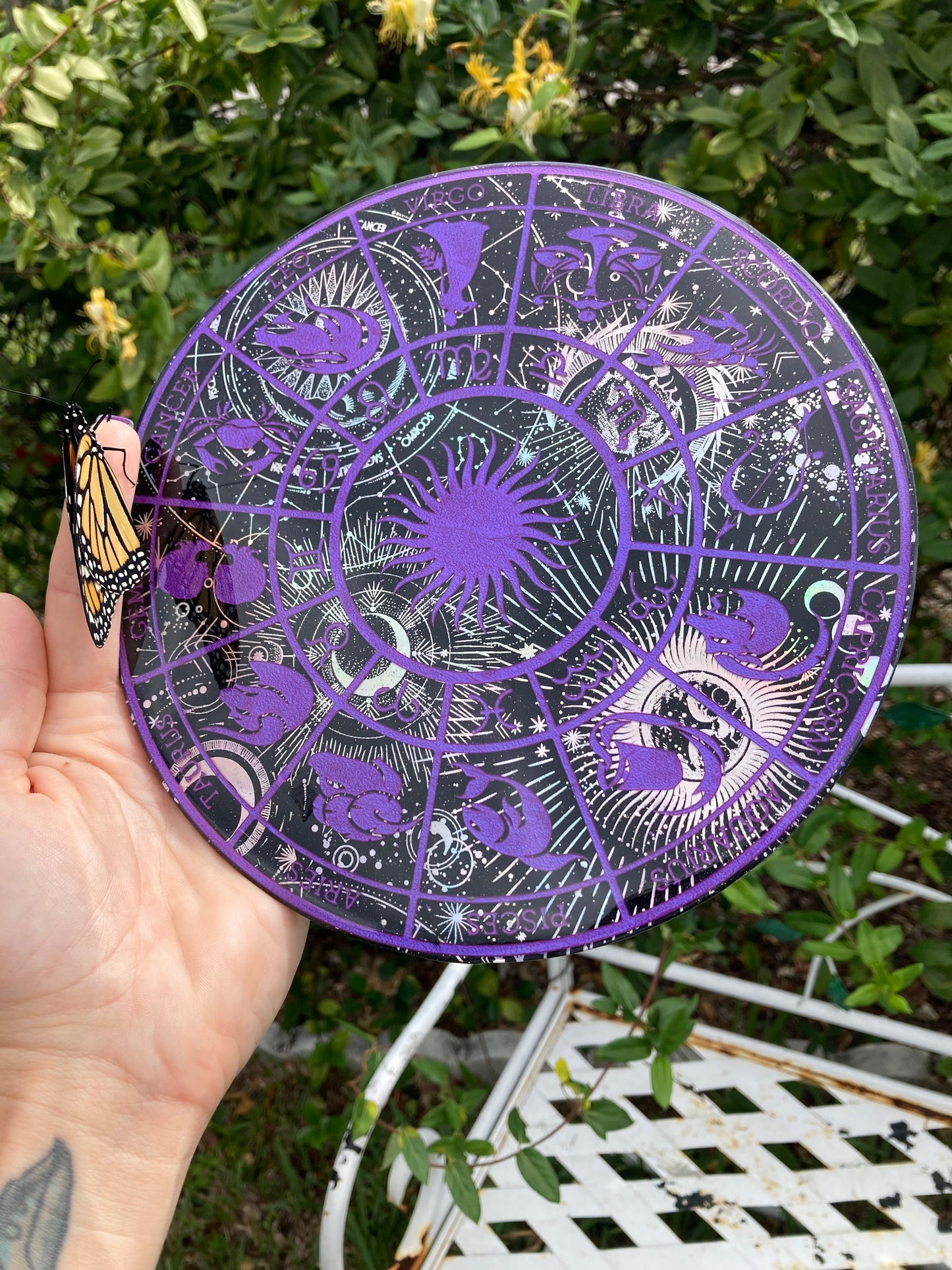 Ready to ship: Holographic zodiac wheel with colorshifting paint